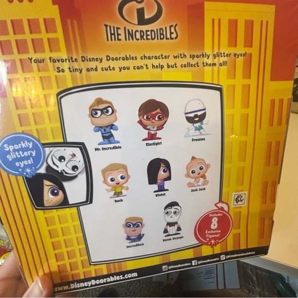 Disney Doorables NEW collection 8 exclusive figures Pixar 2023 - Picture 4 of 5